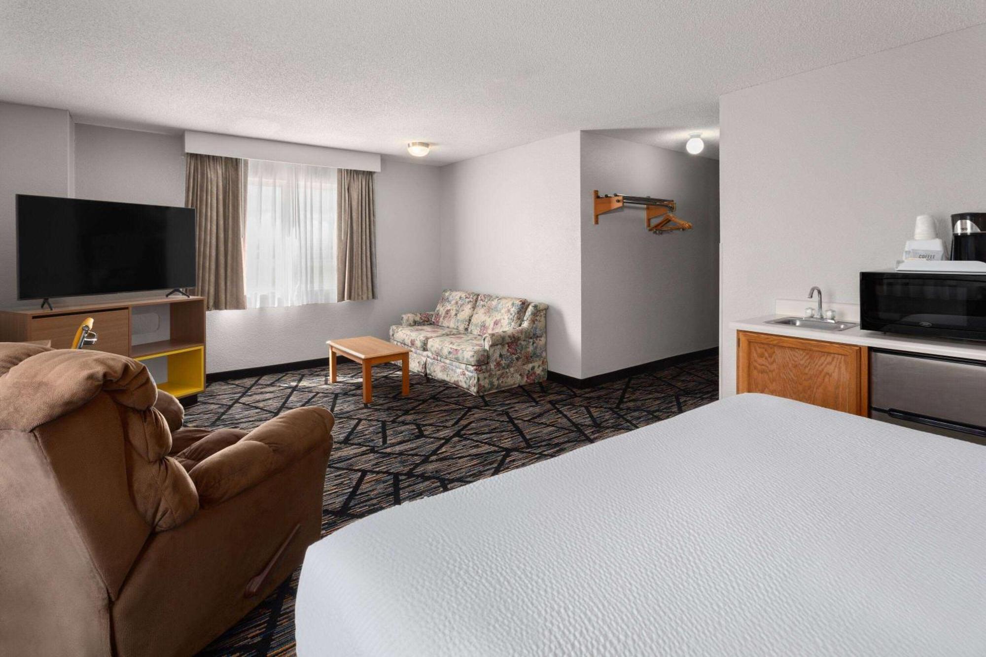 Days Inn By Wyndham אוגללה מראה חיצוני תמונה