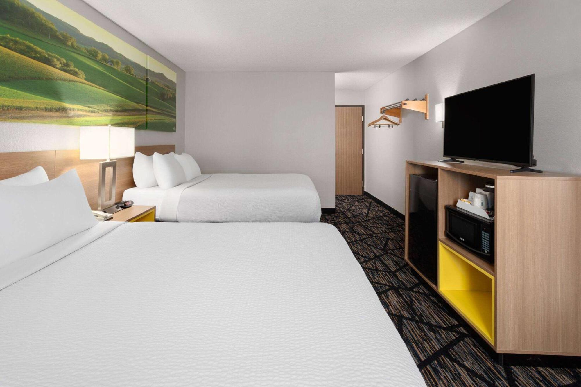 Days Inn By Wyndham אוגללה מראה חיצוני תמונה
