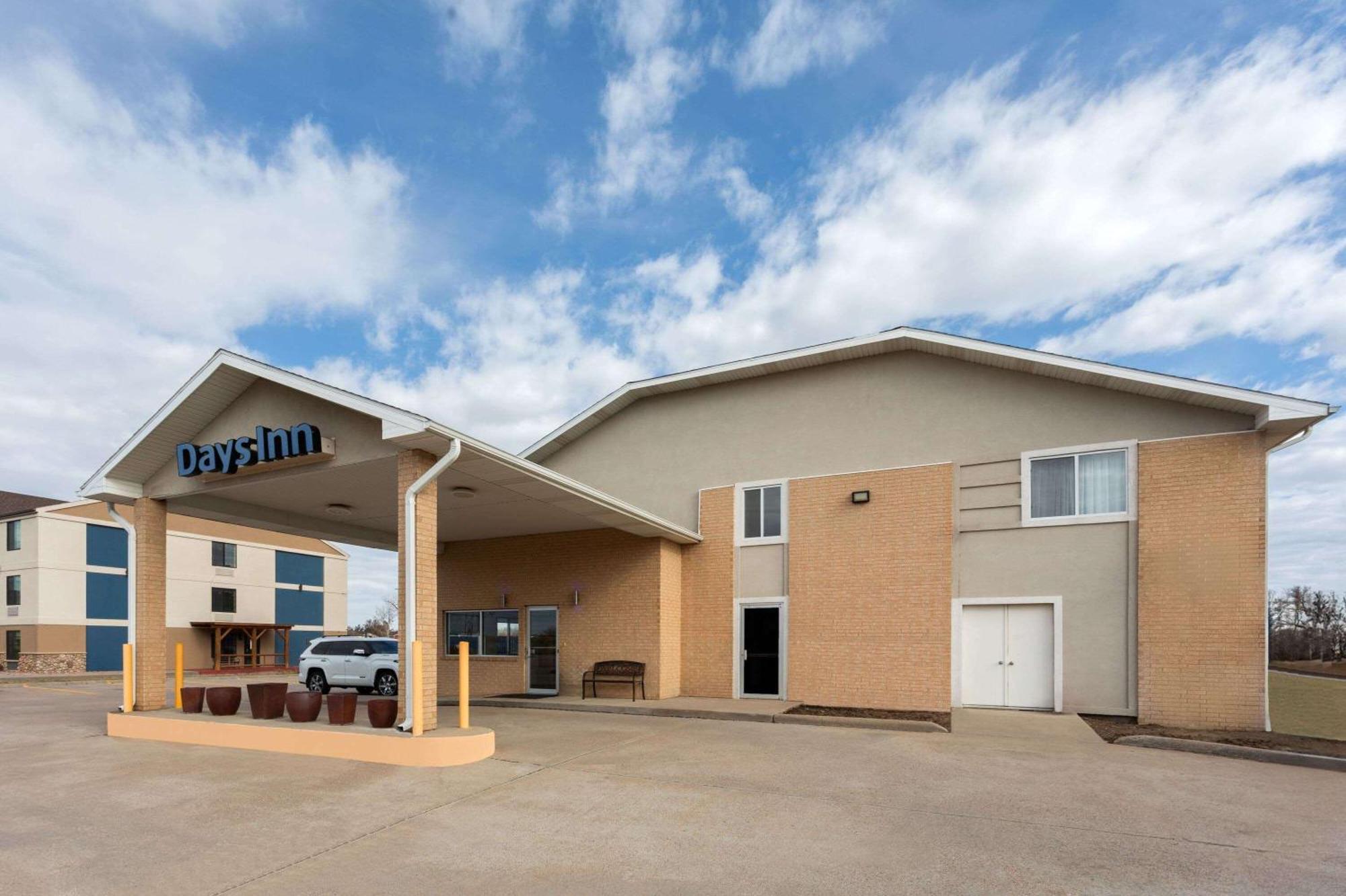 Days Inn By Wyndham אוגללה מראה חיצוני תמונה
